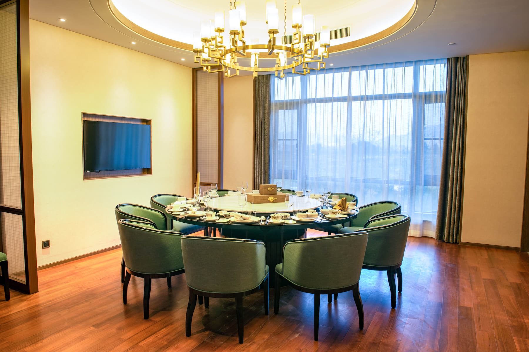 Guest room at the Wyndham Grand Plaza Royale Zhaotong in Zhaotong, Other than US/Canada